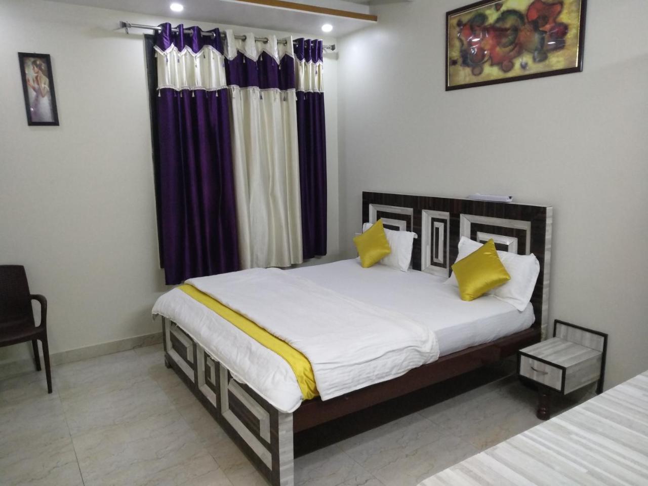 Hotel Rb Palace Dhaulpur Buitenkant foto