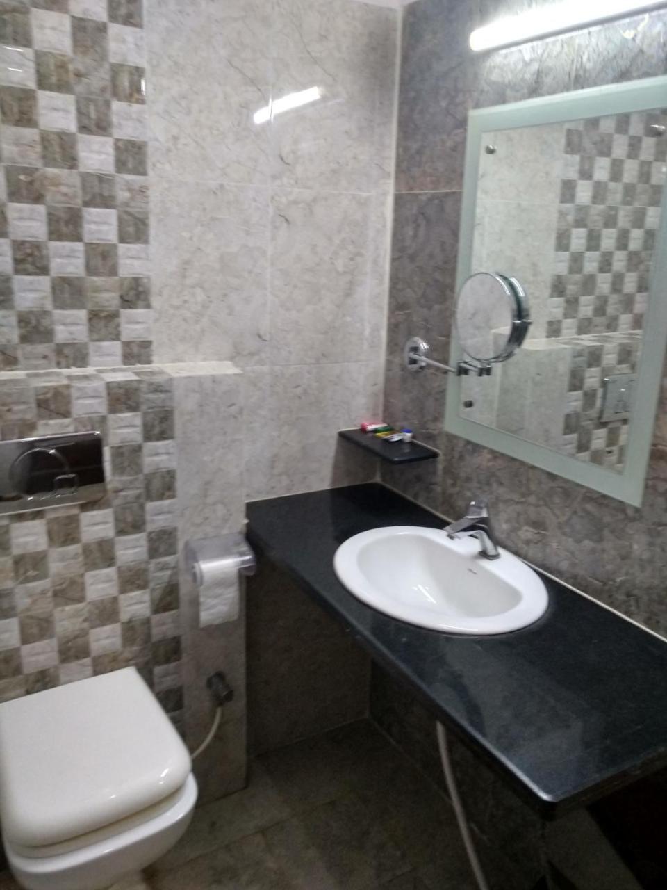 Hotel Rb Palace Dhaulpur Buitenkant foto