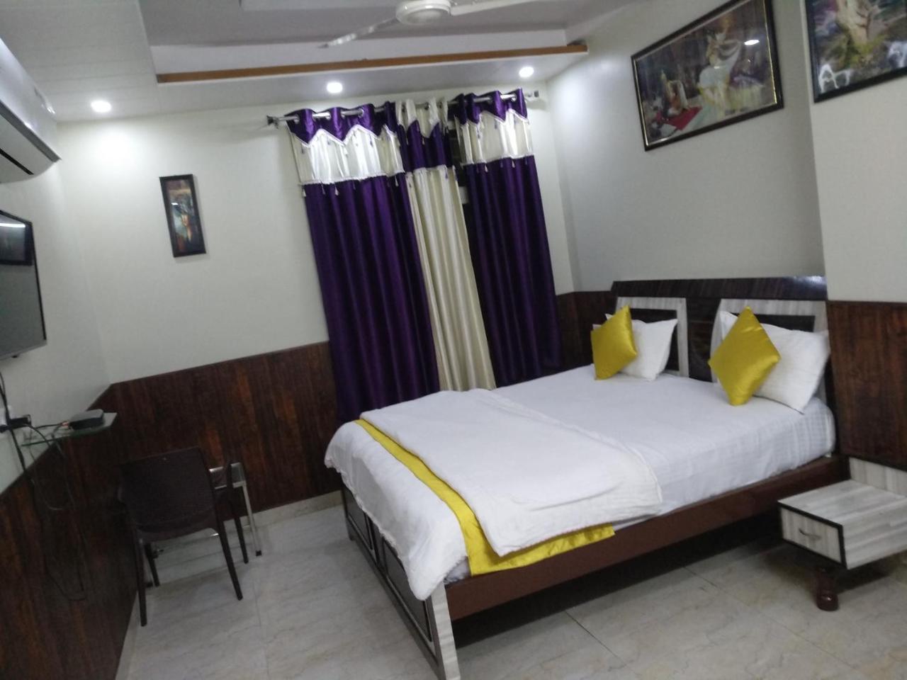 Hotel Rb Palace Dhaulpur Buitenkant foto