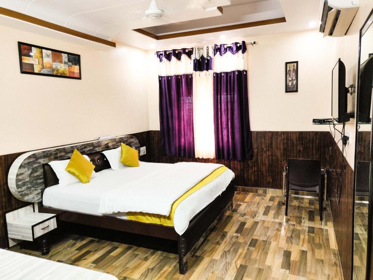 Hotel Rb Palace Dhaulpur Buitenkant foto