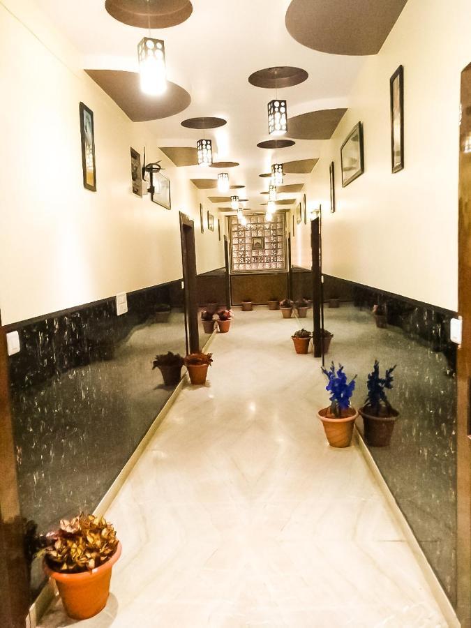 Hotel Rb Palace Dhaulpur Buitenkant foto